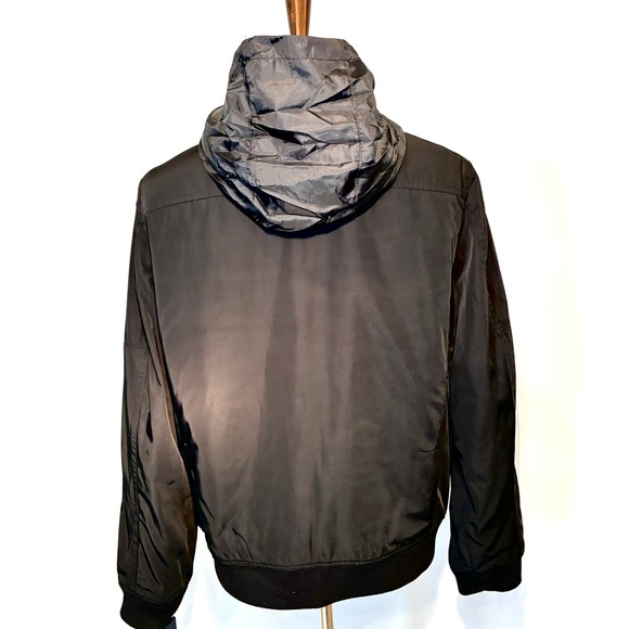 Tommy Hilfiger Men's Black Bomber Jacket, Water and Wind Resistant, Size M - Picture 7 of 14